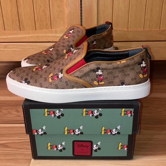 Gucci x Disney Slip On (British Sizing - fit closer to US Men 8-8.5/Women 9-9.5) - Picture 1 of 10